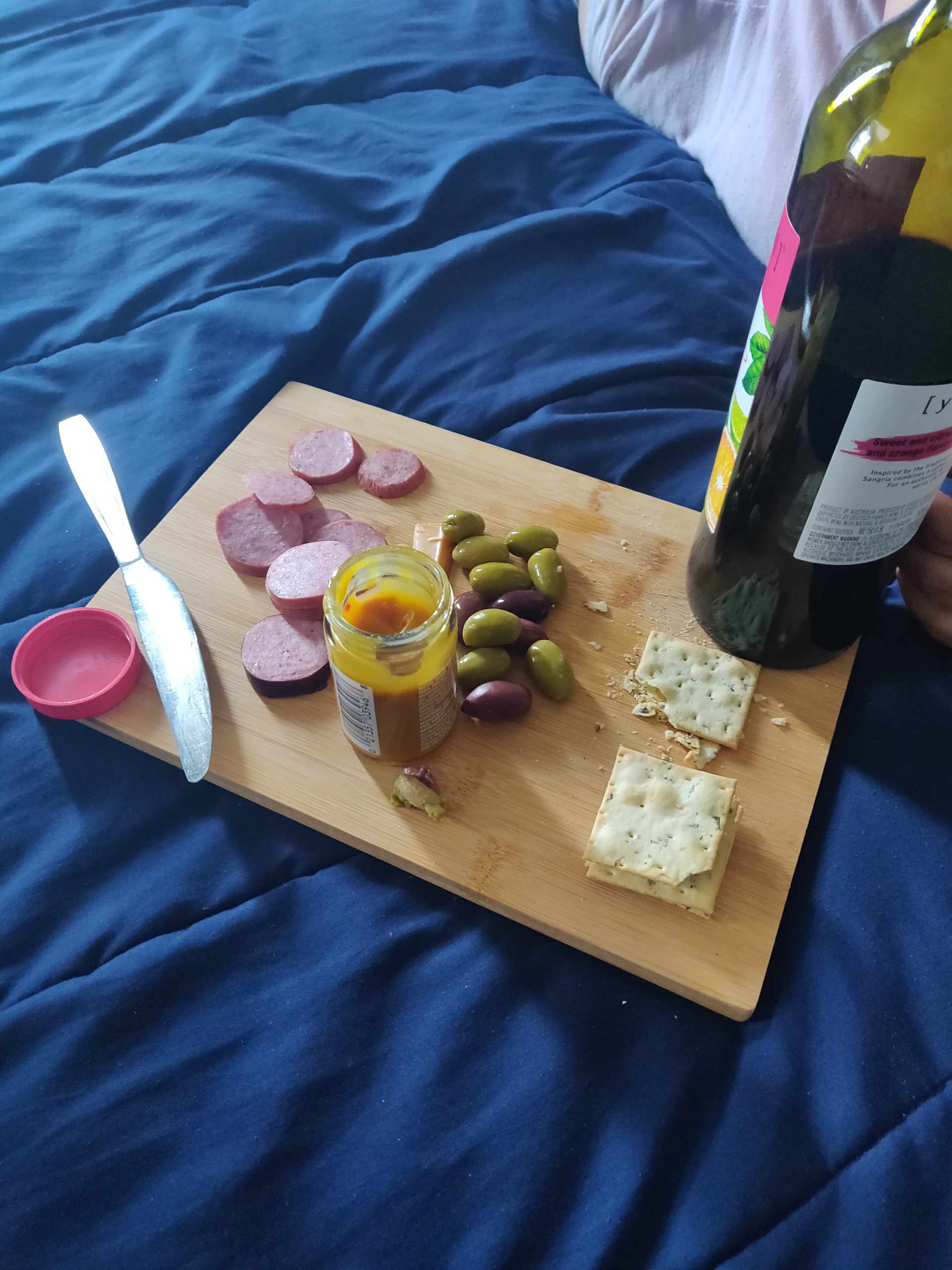 California Delicious Gourmet Cheeseboard Gift, 8 piece set customer photo 2