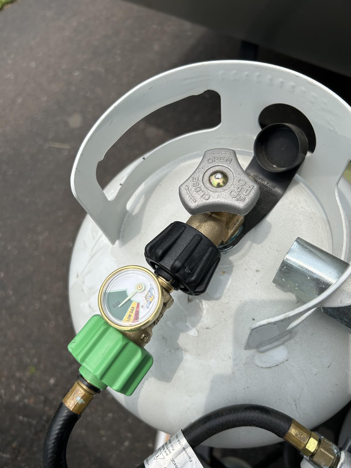 Flame King Propane Tank Gauge Level Indicator Leak Detector Gas Pressure Meter Color Coded & Glow in the Dark Universal for Cylinder, BBQ Gas Grill, RV Camper, Heater and More Appliances, Brass customer photo 1