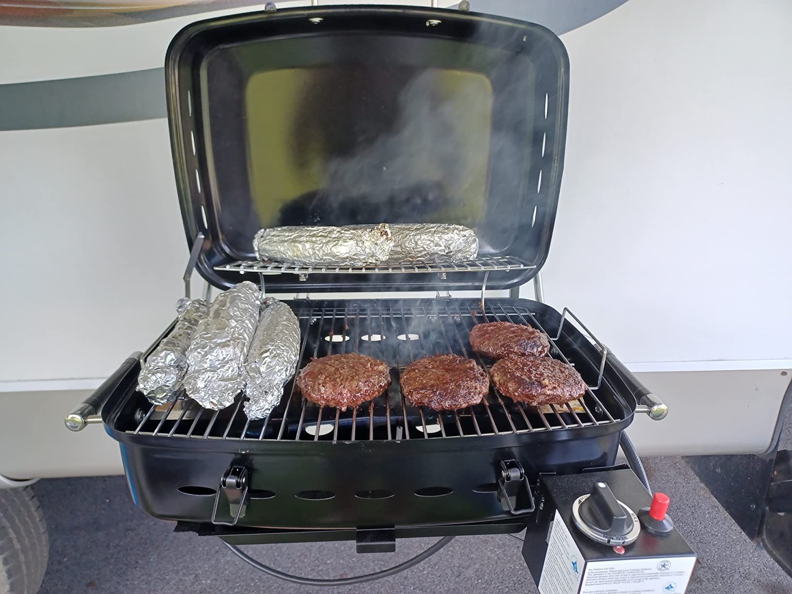 Flame King YSNHT500 RV Or Trailer Mounted BBQ - Motorhome Gas Grill - 214 Sq Inch Cooking Surface - Adjustable Flame Controller customer photo 2