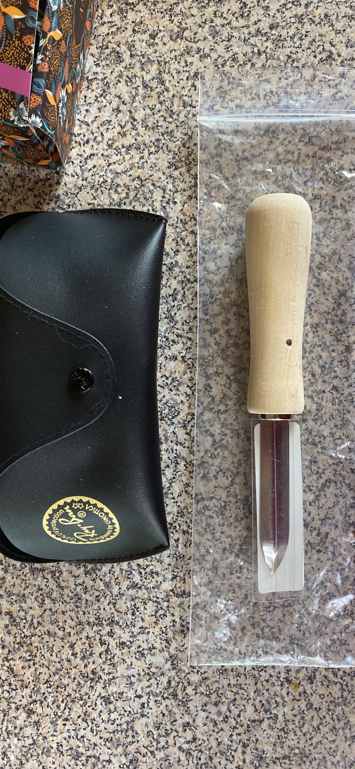 R Murphy/Ramelson New Haven Oyster Shucking Knife, Shucker Tool Opener, Curved Bent Tip, Wood Handle, Stainless Steel Blade, Made in USA, Wood Handle, 1 Pack customer photo 1