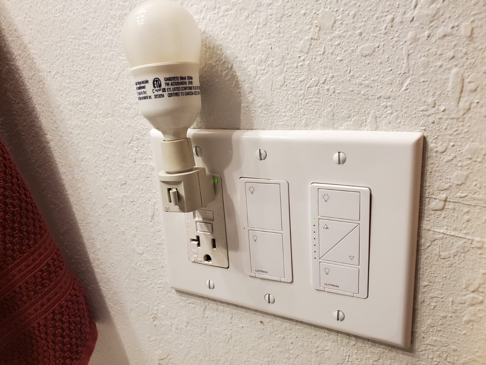 Caseta Original Smart Dimmer Switch (Lutron Smart Hub Required), for LED Lights, 150 Watt, Single-Pole/3-Way, No Neutral Required, PD-6WCL-WH, White customer photo 2
