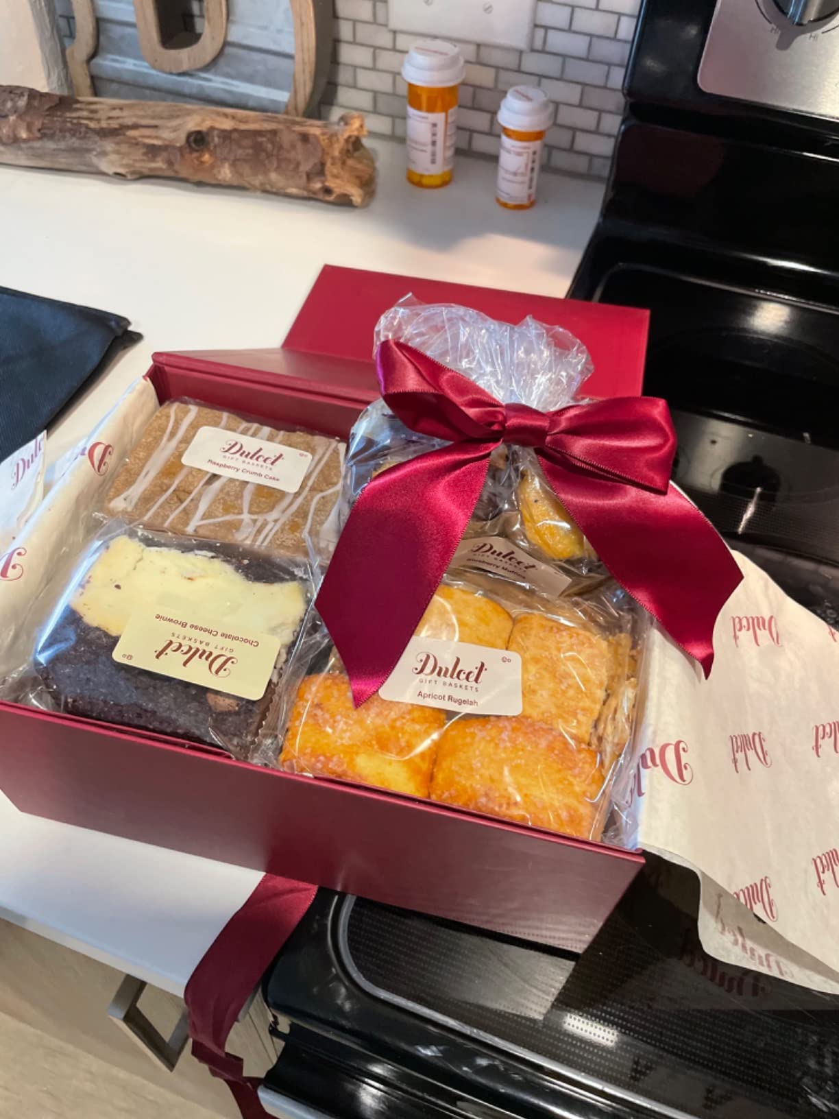 Dulcet Gift Basket - Premium Fresh Gourmet Baked Goods, Assorted Brownies and Crumb Cakes customer photo 1