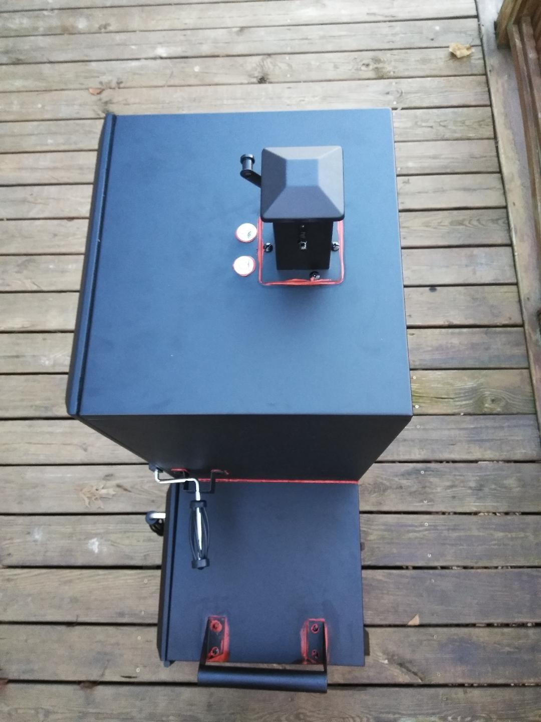 Dyna-Glo DGO1890BDC-D Wide Body Vertical Offset Charcoal Smoker,Black customer photo 1