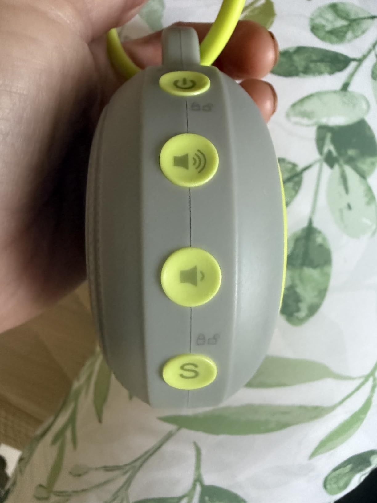Yogasleep Hushh Portable White Noise Sound Machine for Baby, 3 Soothing Natural Sounds with Volume Control, Compact Size, Noise Canceling for Sleep Aid, Office Privacy, & Meditation customer photo 1