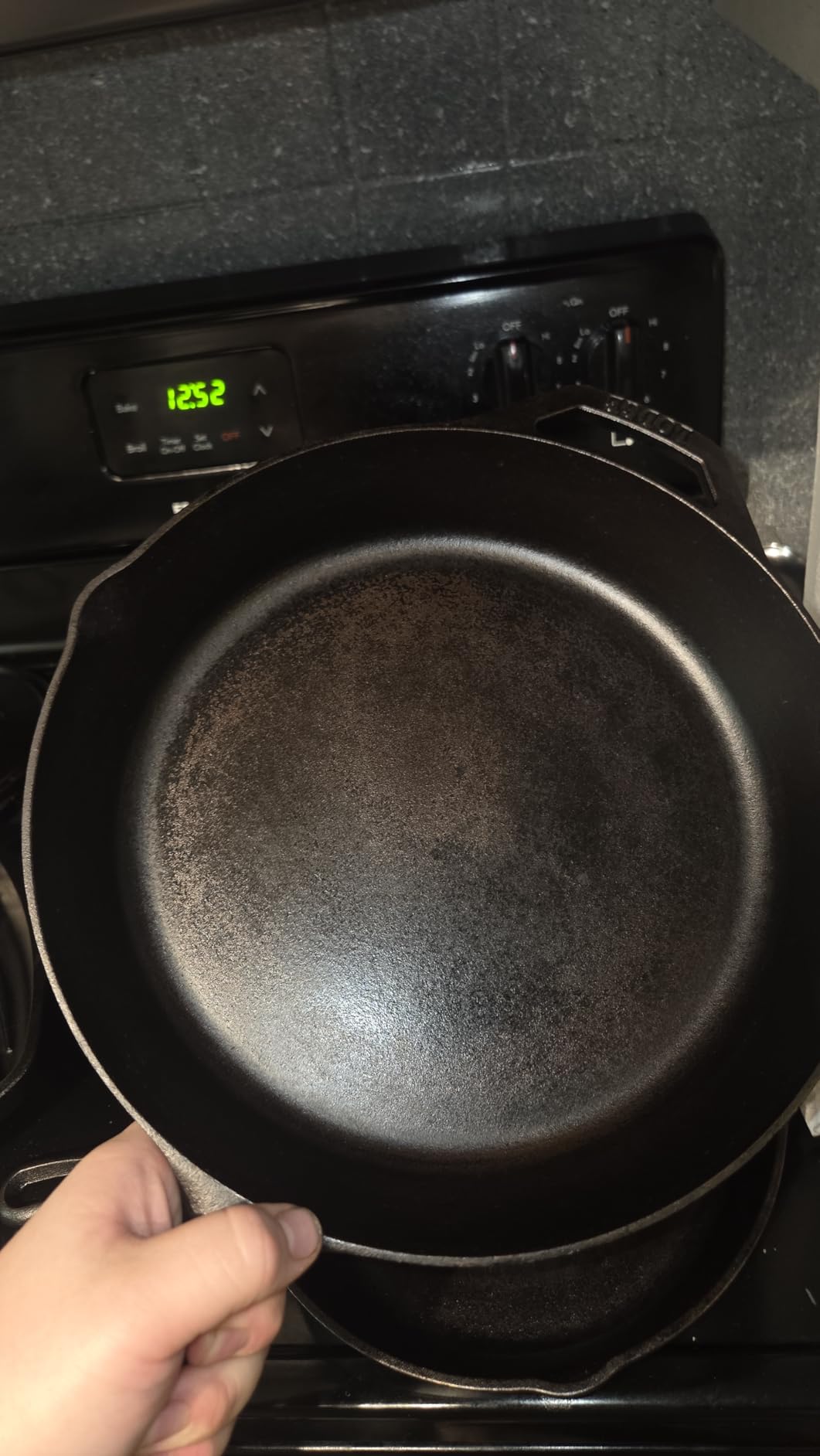 Crisbee Stik Cast Iron and Carbon Steel Seasoning - Family Made in USA customer photo 2