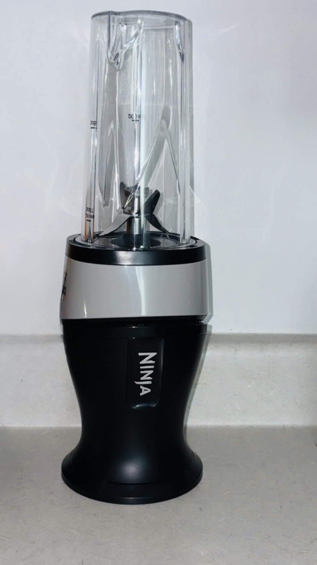 Ninja Fit Compact Personal Blender | For Smoothies, Shakes & Frozen Drinks | (2) 16-oz. To-Go Cups with Spout Lids | 700-Watt Countertop | Black | QB3001SS customer photo 1