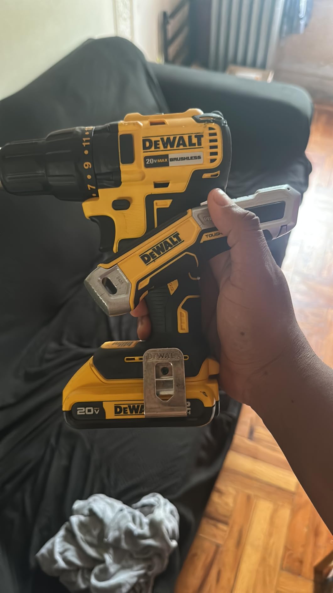 DEWALT DWHT10295 Premium Utility Knife customer photo 1