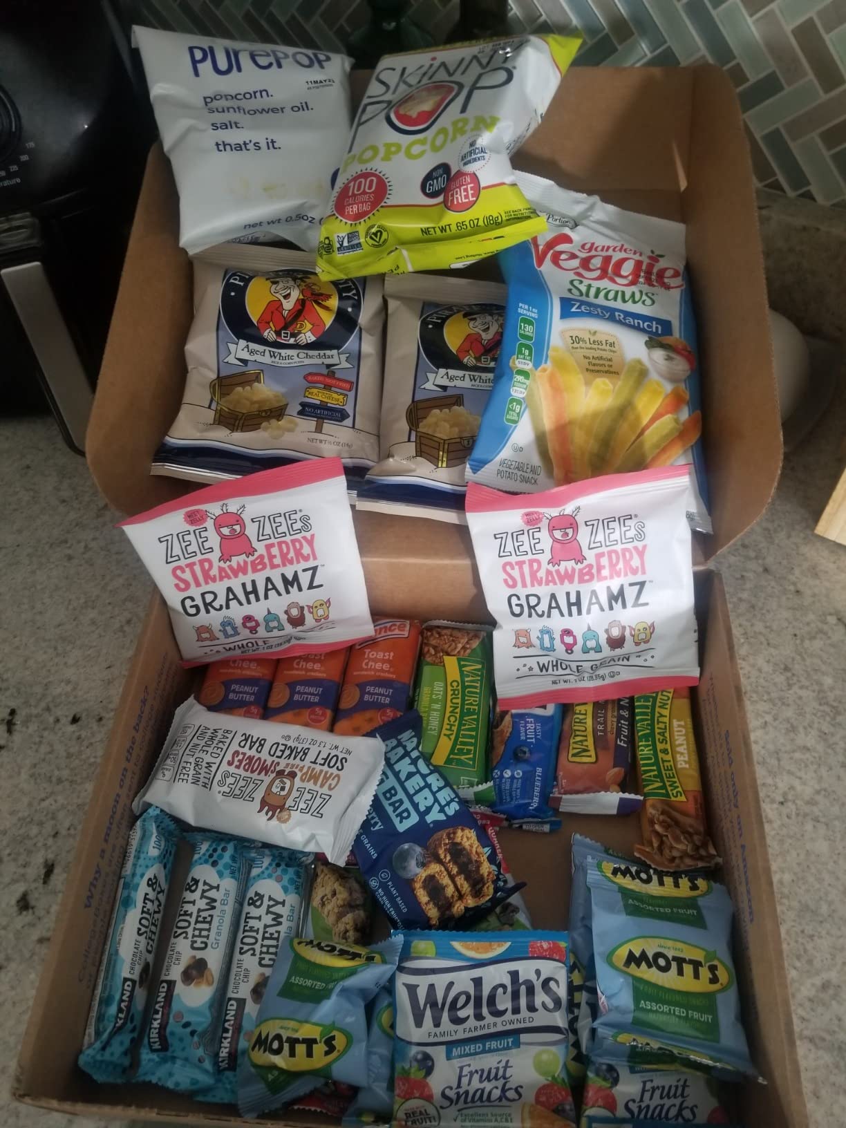 COLLEGEBOX Healthy Snack Box (35 Count) Easter Variety Pack Care Package Gift Basket Kid Men Women Adult Nuts Health Nutrition Assortment College customer photo 1