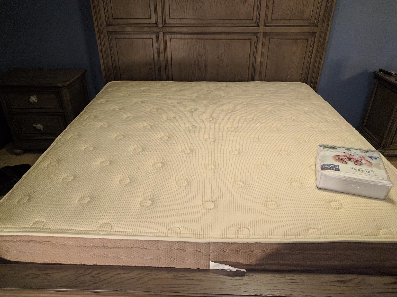 Eco Terra 11 Inch King Natural Latex Hybrid Mattress | Medium Mattress w/Encased Coil Springs customer photo 2