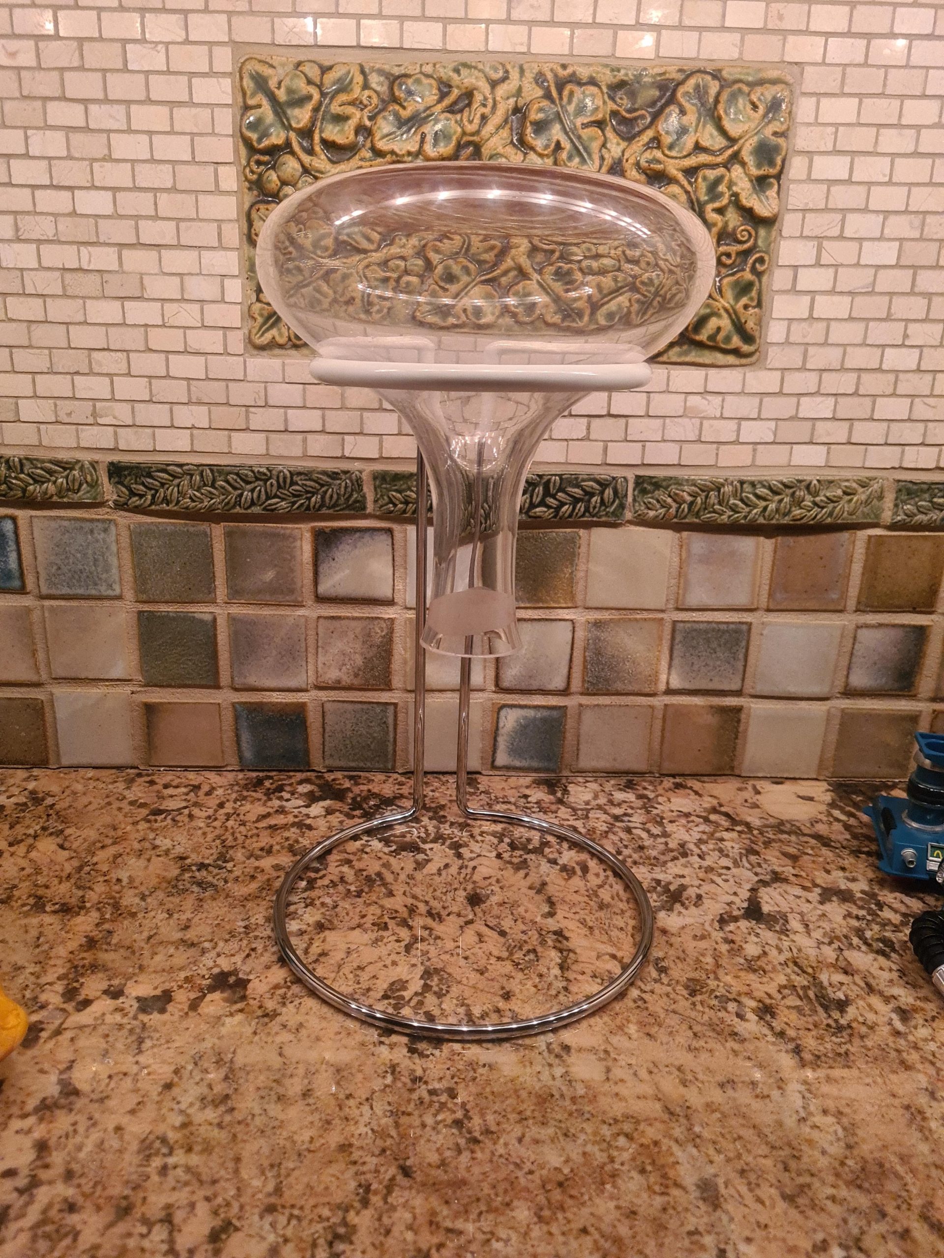 Lily's Home Wine Decanter Drying Stand with Rubber Coated Top to Prevent Scratches, Includes Cleaning Brush, For Standard Large Bottomed Wine Decanters, Decanter and Wine Glass NOT Included customer photo 1