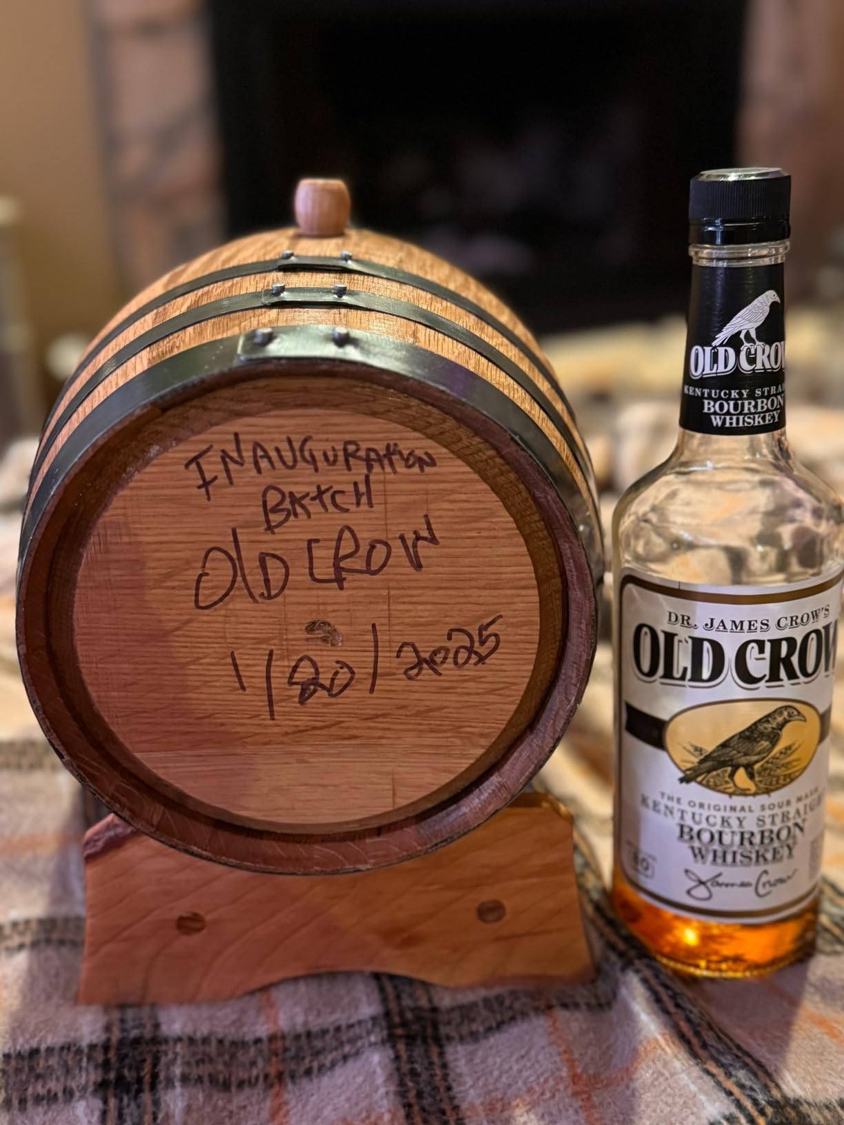 1 Gallon American Oak Bourbon Aging Barrel (5 Liter) with Wood Stand, Bung and Spigot - Age Cocktails, Whiskey, Rum, Tequila, Beer & Wine - Laser Engraved Bourbon Barrels (B512) customer photo 2