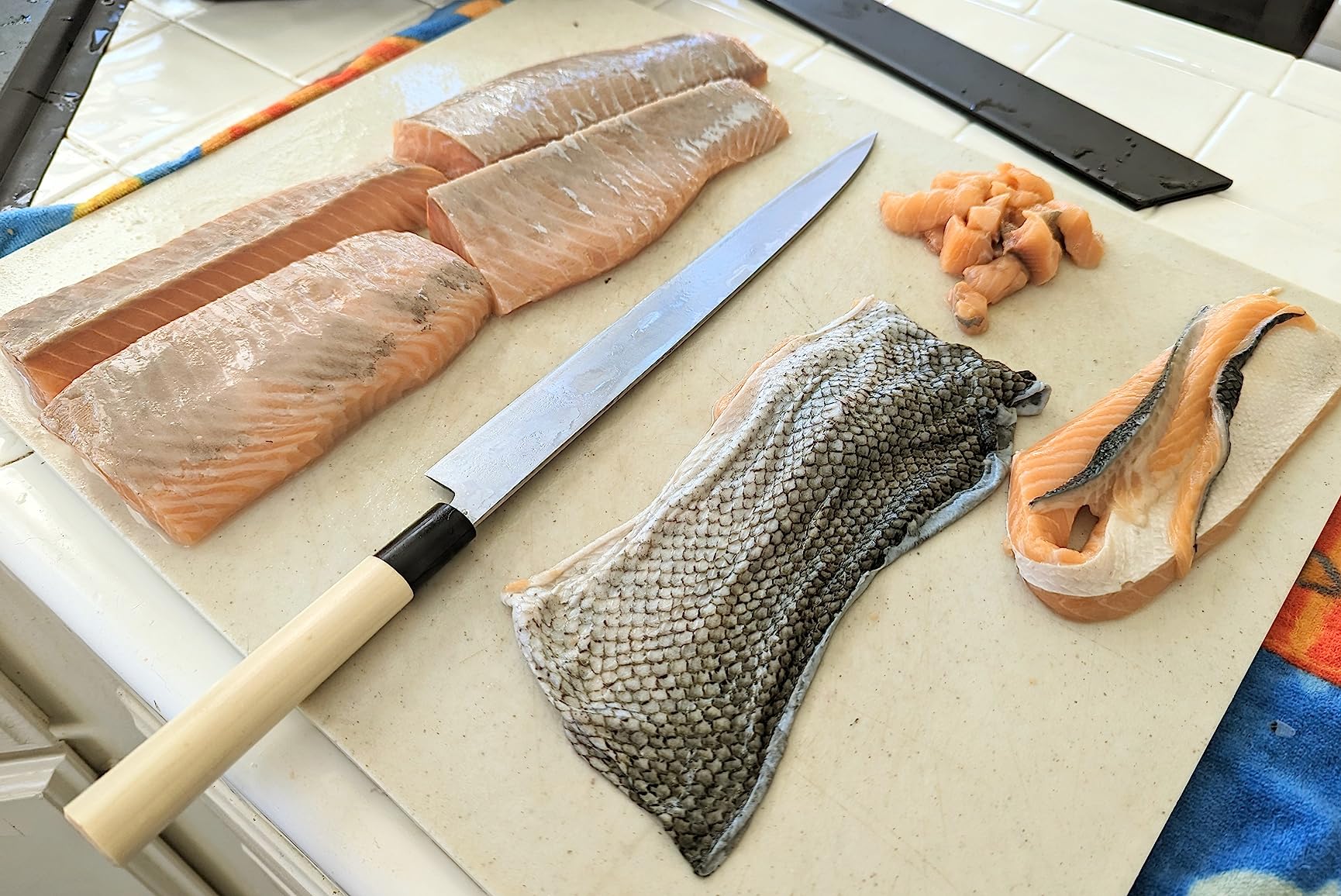 JapanBargain, Deba Knife Made in Japan, 6.25 Inch High Carbon Stainless Steel Fish Butchering Knife, Single Bevel Blade with Wooden Handle, Japanese Chef Knife for Seafood, Seki City Cutlery customer photo 2