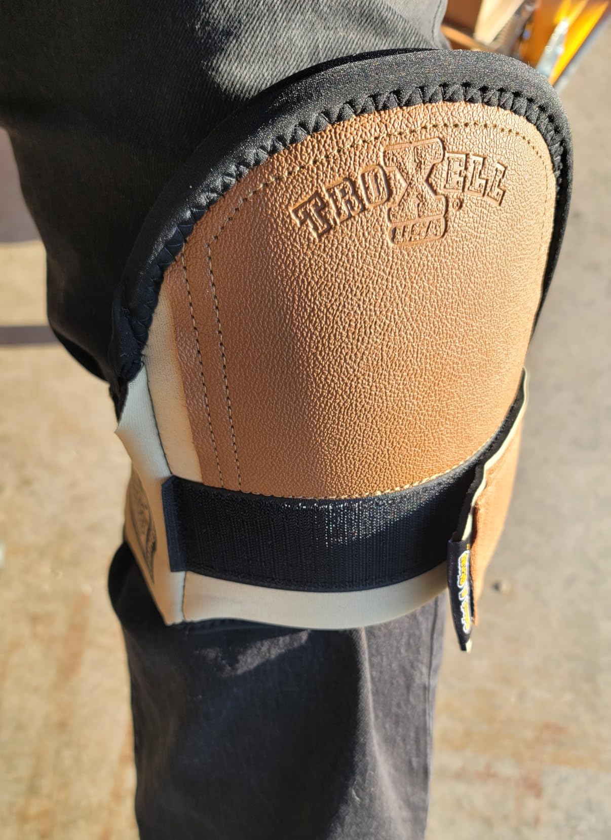 TROXELL USA SuperSoft Leatherhead Kneepads - (Large Size / Bagged in Pairs) customer photo 1