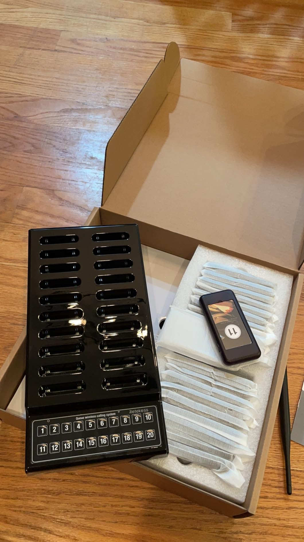 Retekess T111 Restaurant Pager System, Buzzers for Restaurant, 500M Long Range, Replaceable Sticker, 20 Food Buzzers for Food Truck, Church, Brewery customer photo 2