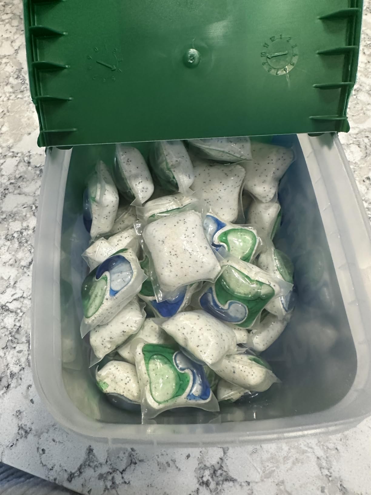 Cascade Complete Dishwasher Pods - Fresh Scent ActionPacs, Dishwasher Detergent, Dishwasher Soap, Detergent Pods, 78 Count customer photo 2