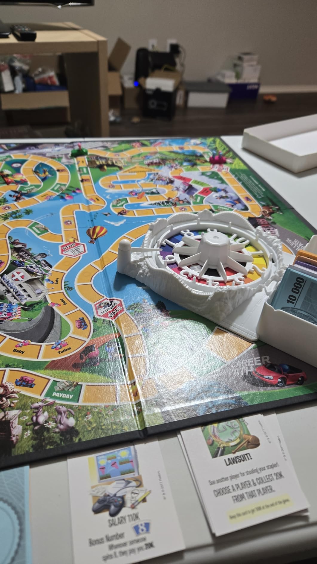 Hasbro Gaming The Game of Life Board Game, Family Games for Kids Ages 8+, Includes 31 Careers, Family Board Games for 2-4 Players, (Amazon Exclusive) customer photo 1