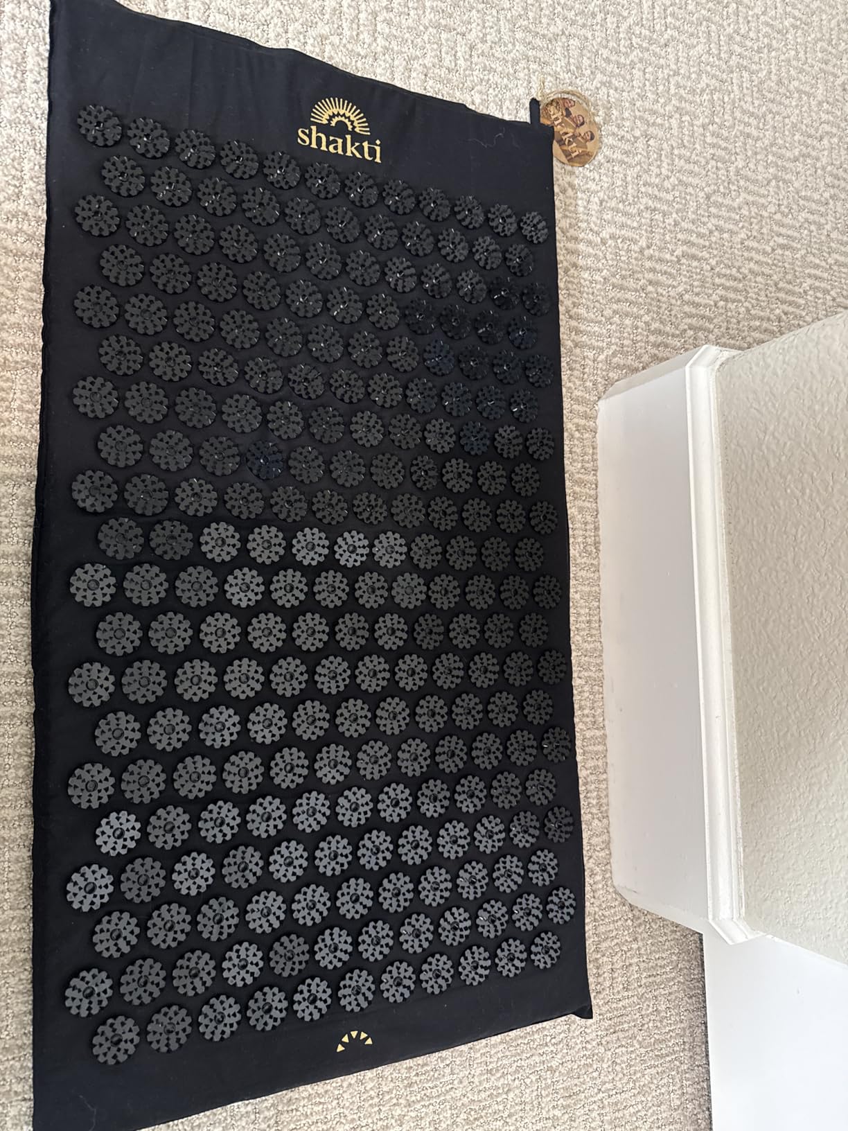 ShaktiMat Acupressure Mat for Relaxation, Massage Muscles, Aid Sleep & Unlock Inner Tension customer photo 2