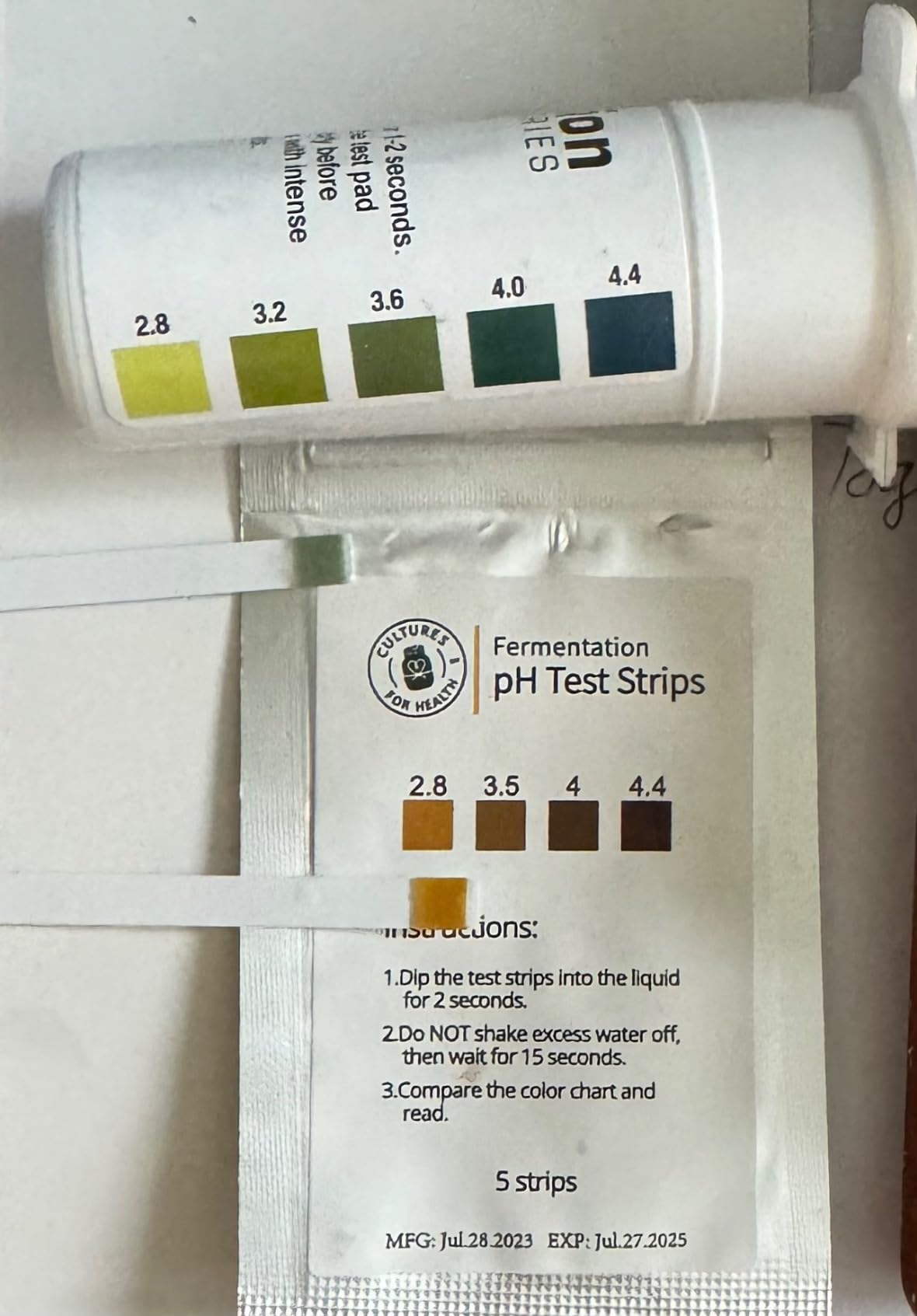 2.8-4.4 Range 100 Strips Wine Making pH Test Strips customer photo 1