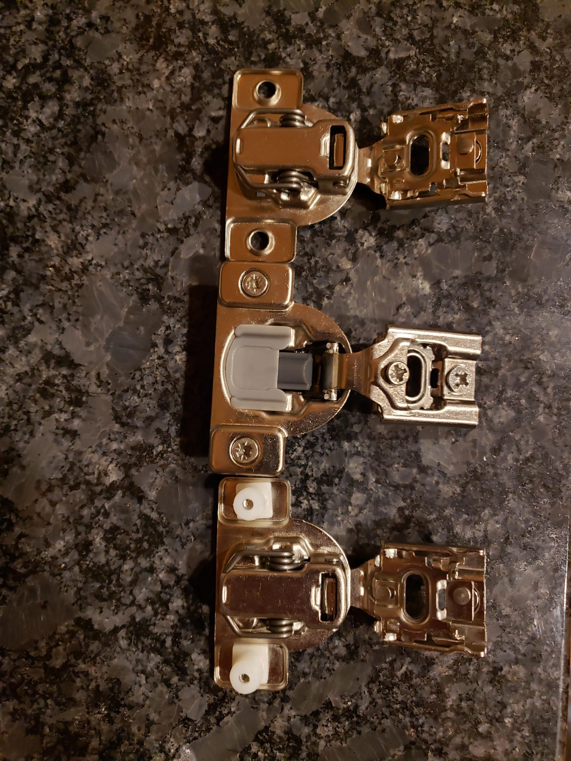 Decobasics 50 Pack Soft Close Cabinet Hinges - 1/2