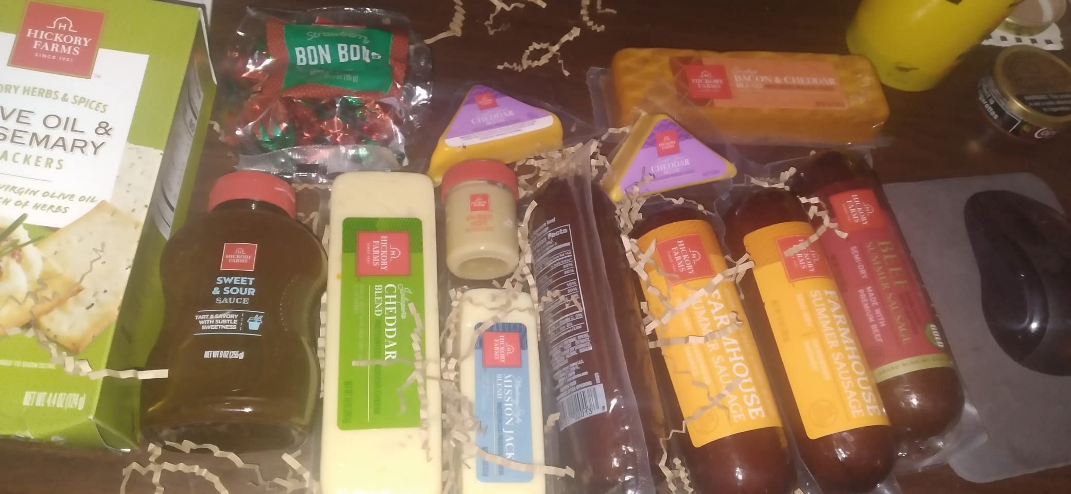 Hickory Farms Signature Beef Meat and Cheese Gift Basket (Extra Large) - Box Set | Charcuterie Board Food | Summer Sausage | Holiday Gift customer photo 2