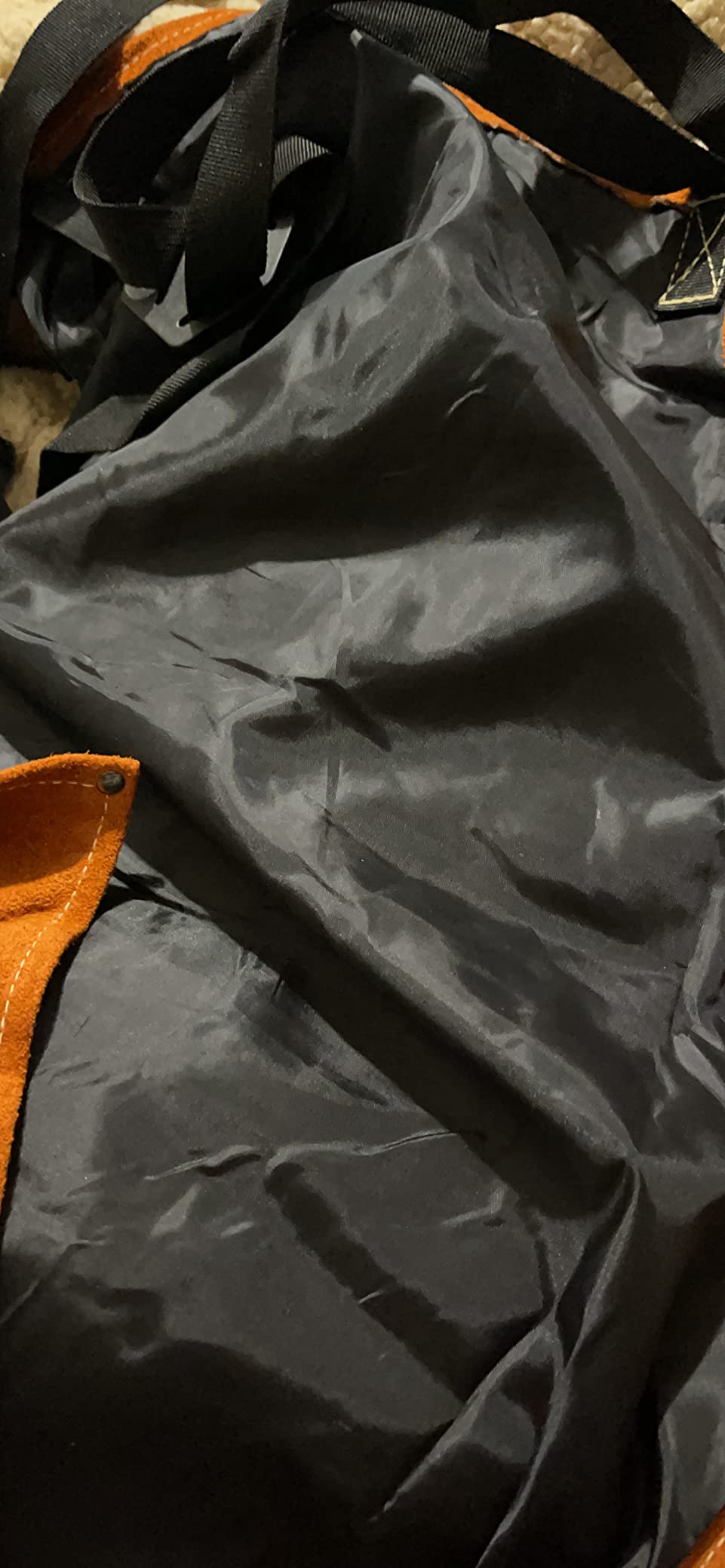 QeeLink Leather Welding Apron with 6 Pockets - Heat & Flame-Resistant Apron, 24'' X 42'', Adjustable M to XXXL customer photo 1