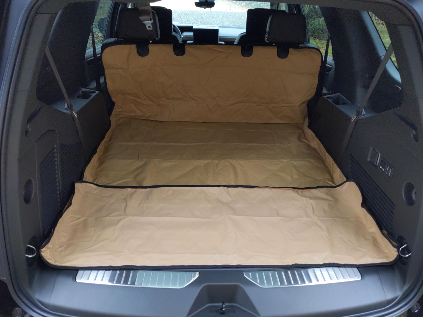 F-color SUV Cargo Liner for Dogs - Heavy Duty Water Resistant customer photo 2
