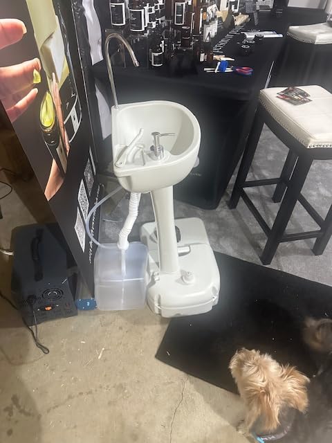 SereneLife Portable Hand Washing Station, 100+ Hand Washes, Hands-Free Foot Pump, Soap Dispenser, and Drain Hose customer photo 1