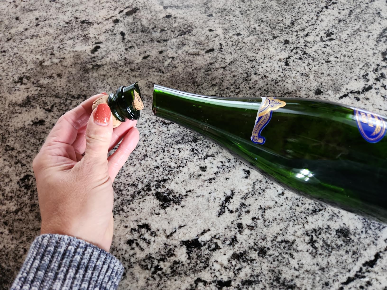 Resafy Champagne Saber Sparkling Wine Opener Champagne Knife Sword Opener With Wooden Gift Case Perfect for Celebrations Party and Make Great Gifts customer photo 2