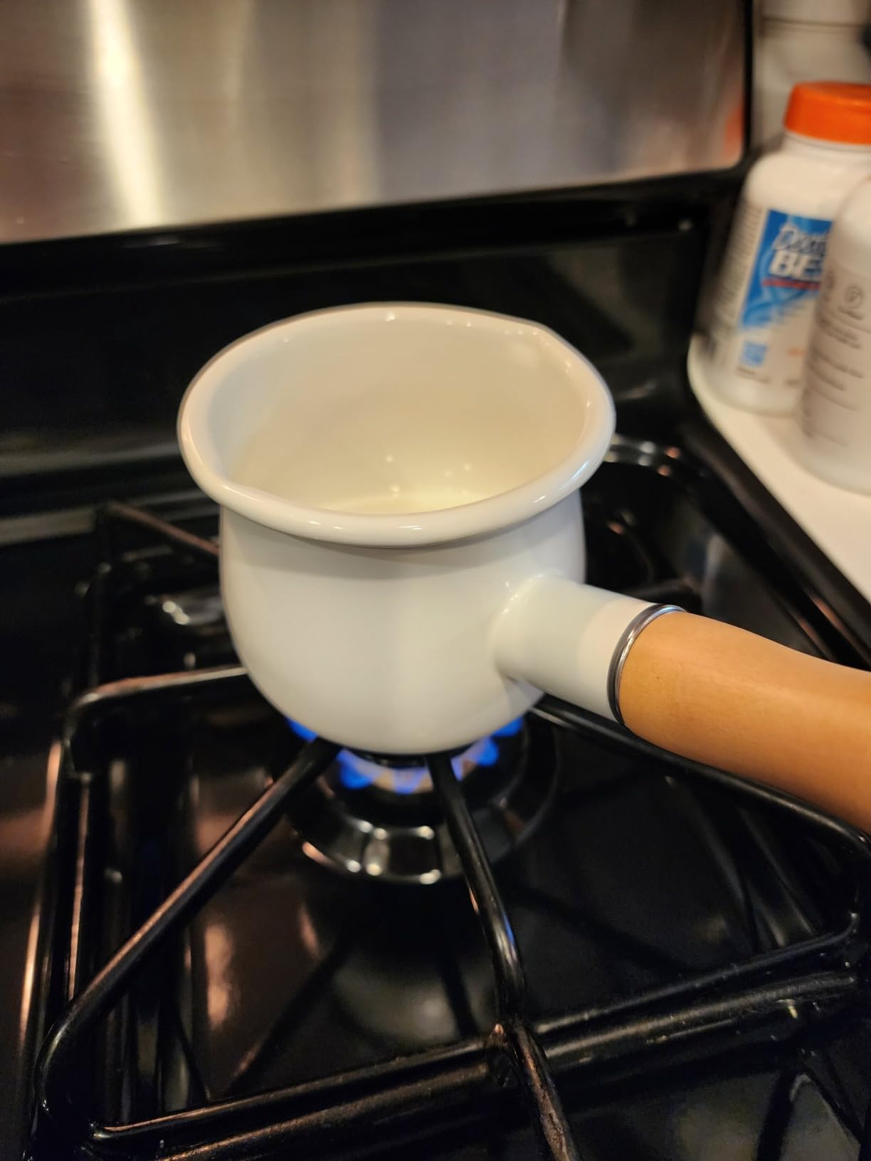 Enamel Milk Pot, Small Saucepan Milk Pot Butter Warmer 4 Inch 17 Oz Enamel Small Sauce Pan with Wooden Handle, Perfect Size for Heating Smaller Liquid Portions. (White) customer photo 2