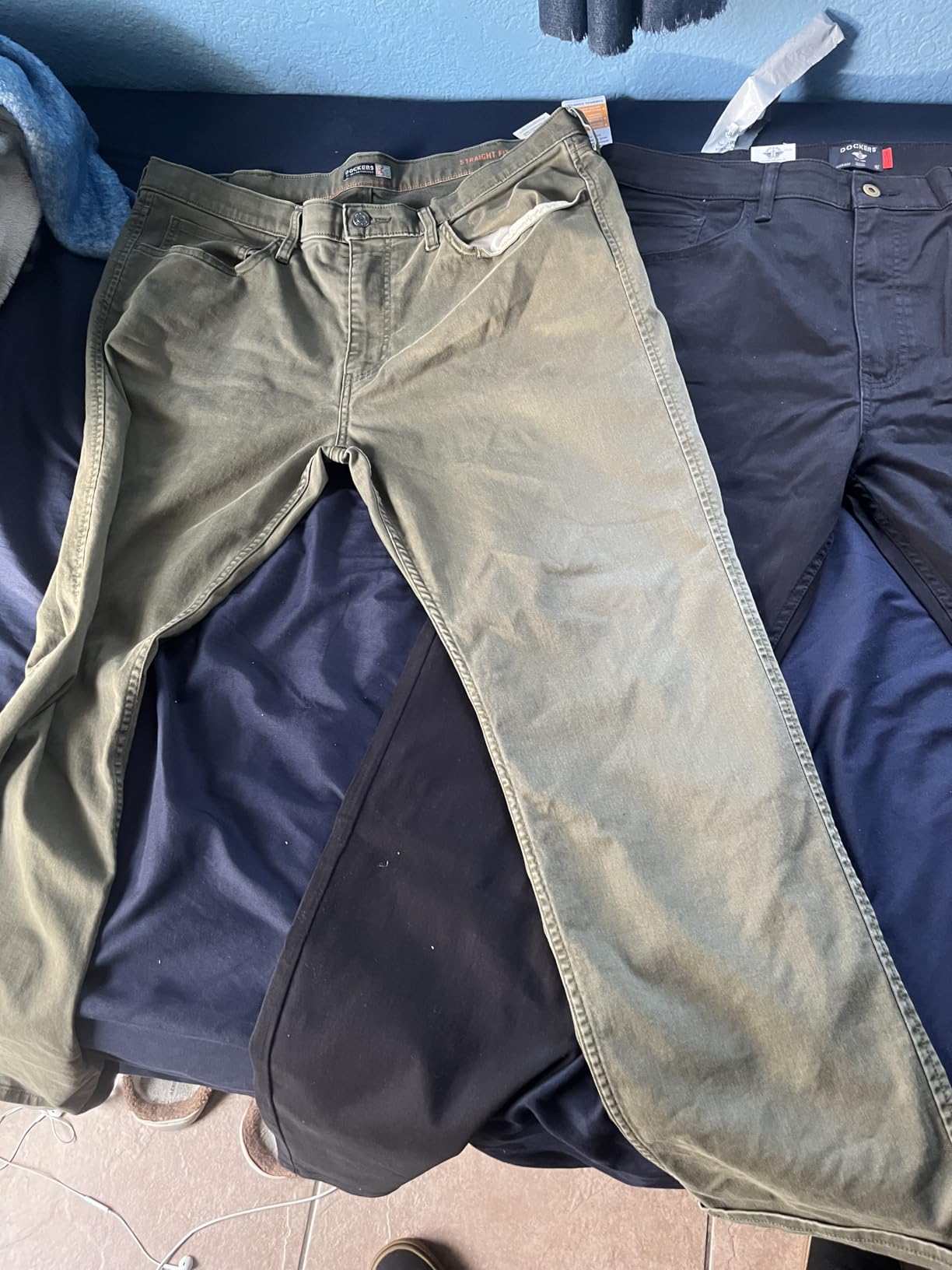 Dockers Men's Straight Fit Jean Cut All Seasons Tech Pants customer photo 2