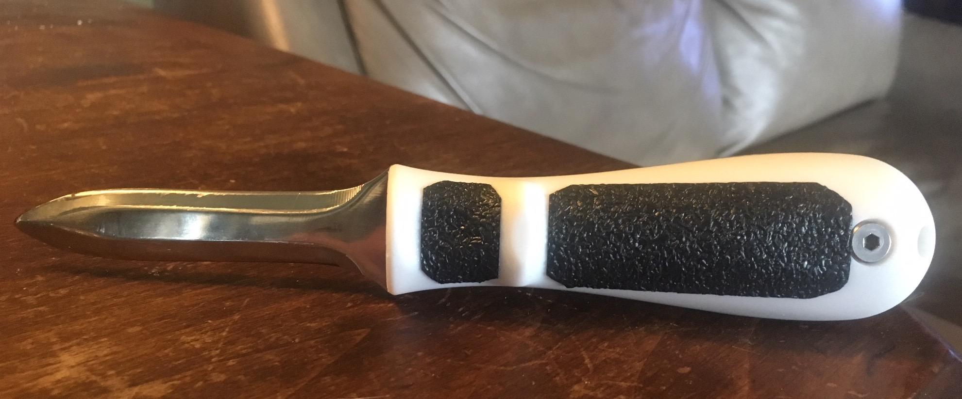 Toadfish Oyster Shucking Knife - Oyster Shucker Opener Tool - Professional Edition customer photo 2