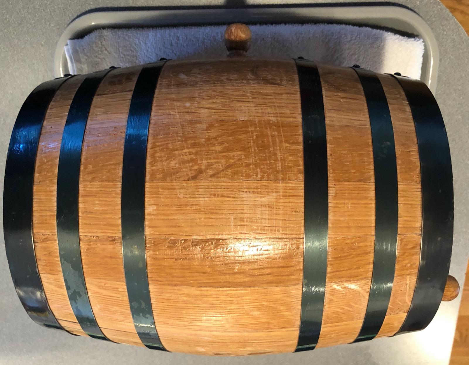 Personalized Custom Engraved American Premium Oak Aging Barrel - Age Your Own Whiskey, Beer, Wine, Bourbon, Tequila, Rum, Hot Sauce and More | Barrel Aged (2 Liters) customer photo 1