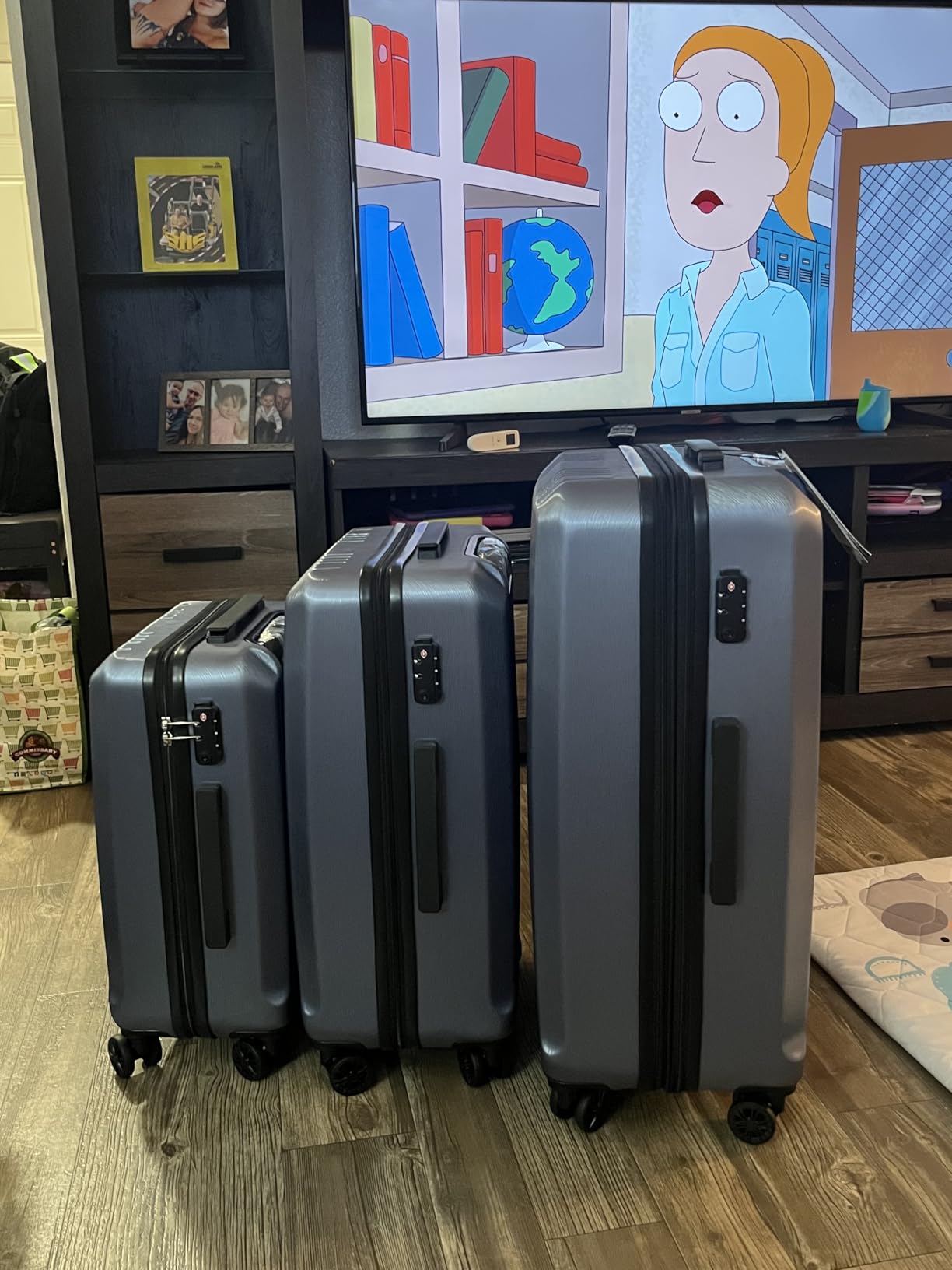 Coolife Luggage 3 Piece Set PC+ABS Hardshell Suitcases with TSA Lock, Spinner Lightweight (grey, 3 piece set) customer photo 1