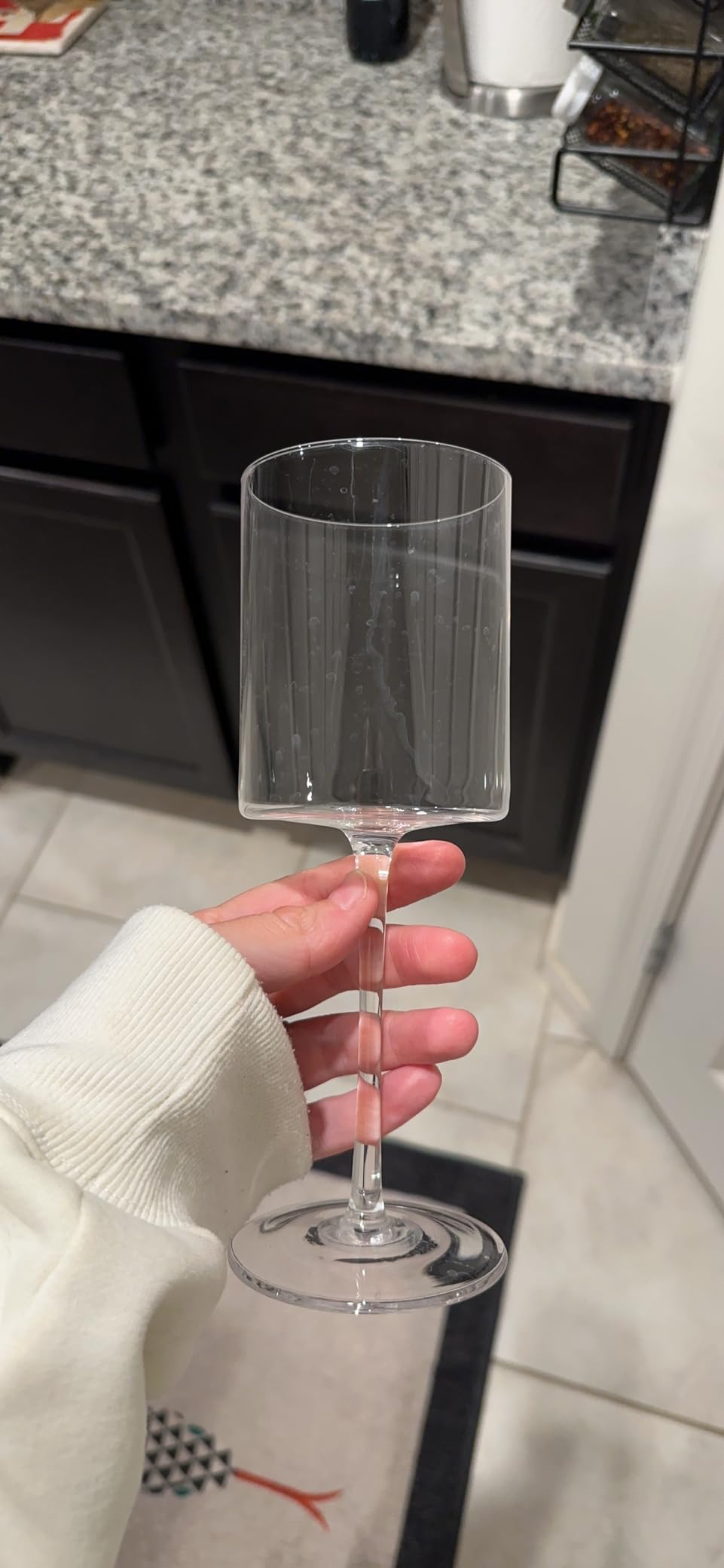 ELIXIR GLASSWARE Champagne Flutes, Edge Champagne Glass Set of 4 - Modern & Elegant for Women, Men, Wedding, Anniversary, Christmas, Birthday - 6oz, Premium Crystal customer photo 2