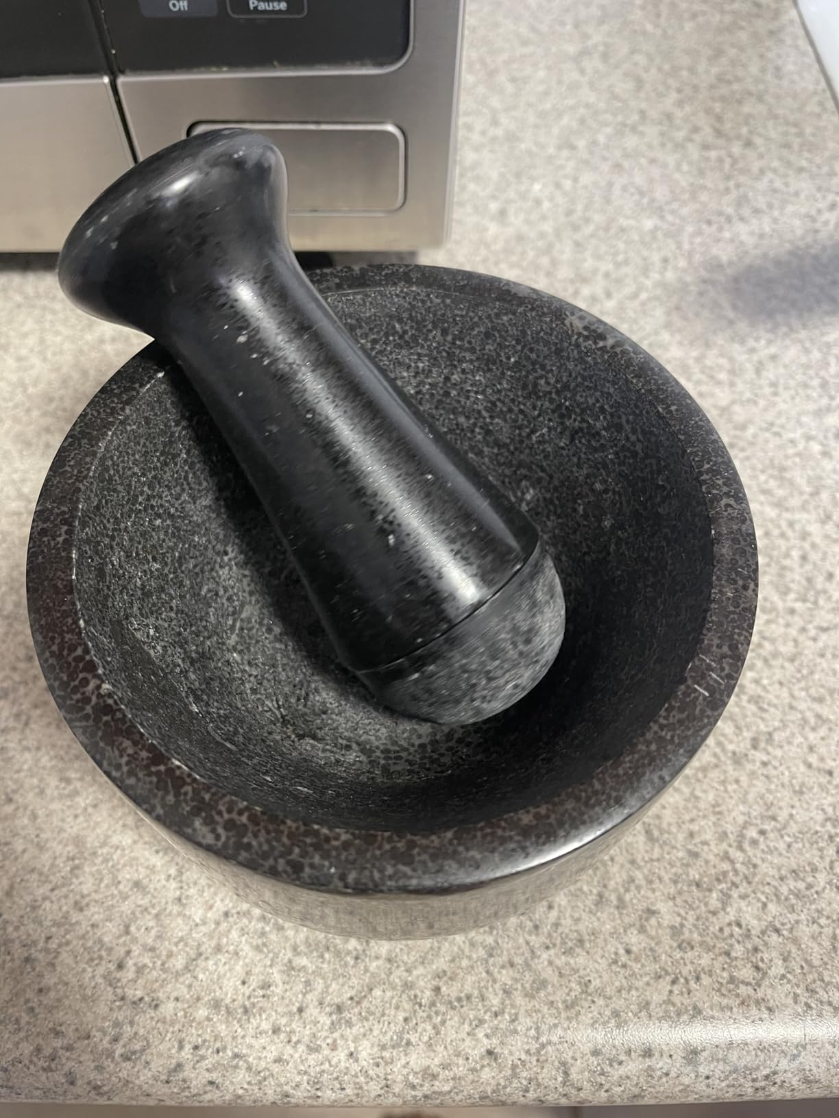 Laevo Mortar and Pestle Large Set - Black Granite Stone Spice Grinder, 2.1 Cup Capacity, 5.5 Inches - Reversible Molcajete Mexicano customer photo 1