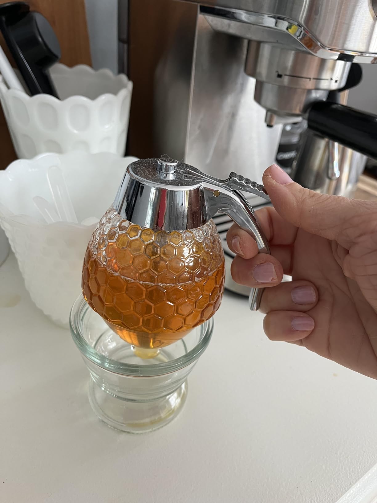 Hunnibi 8oz No Drip Glass Honey Dispenser with Plastic Top - Honeycomb-Style Syrup Server and Bee-Themed Storage Jar with Stand - 6