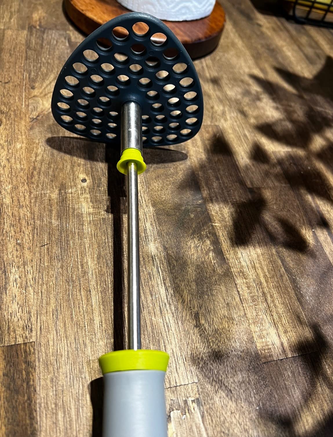 Joseph Joseph Delta Folding Nylon Head, Space Saving Potato Masher, Stores Flat customer photo 2