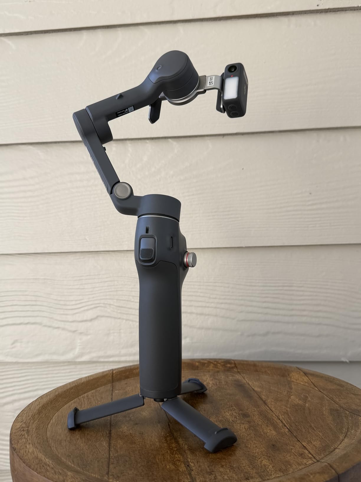 DJI Osmo Mobile 7P Gimbal Stabilizer for iPhone, Android, Native Tracking, Lighting, 3-Axis Phone Gimbal, Quick Launch, One-Tap Edit, Built-in Extension Rod & Tripod, 10hrs Use, Phone Charging customer photo 2