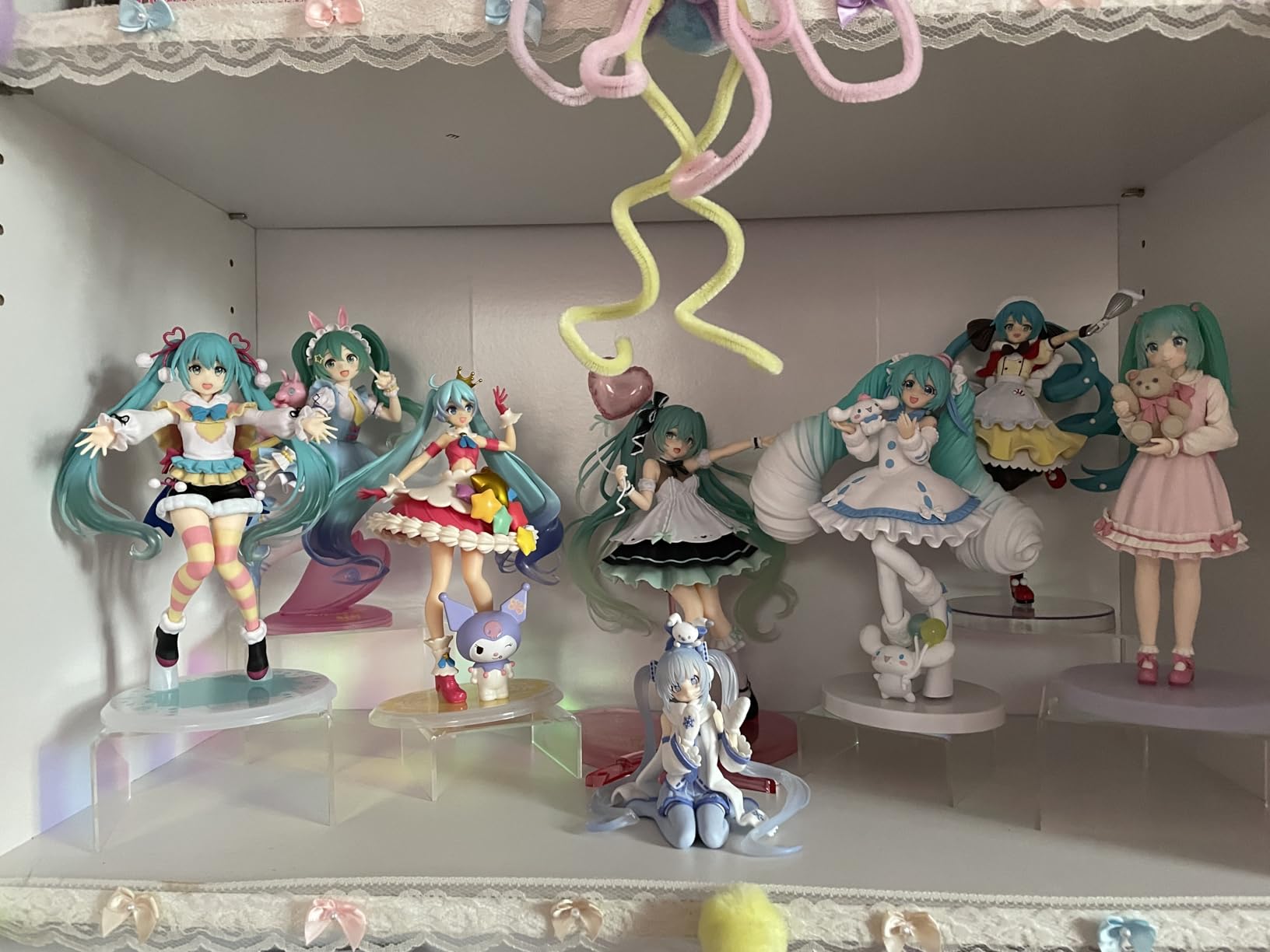 Chuangdi 2 Sets Acrylic Display Risers, Product Stand, Jewelry Display Riser Shelf Showcase Fixtures for Dessert Cupcake Candy Figure Treat Action Showcase (Clear, Small Set) customer photo 2