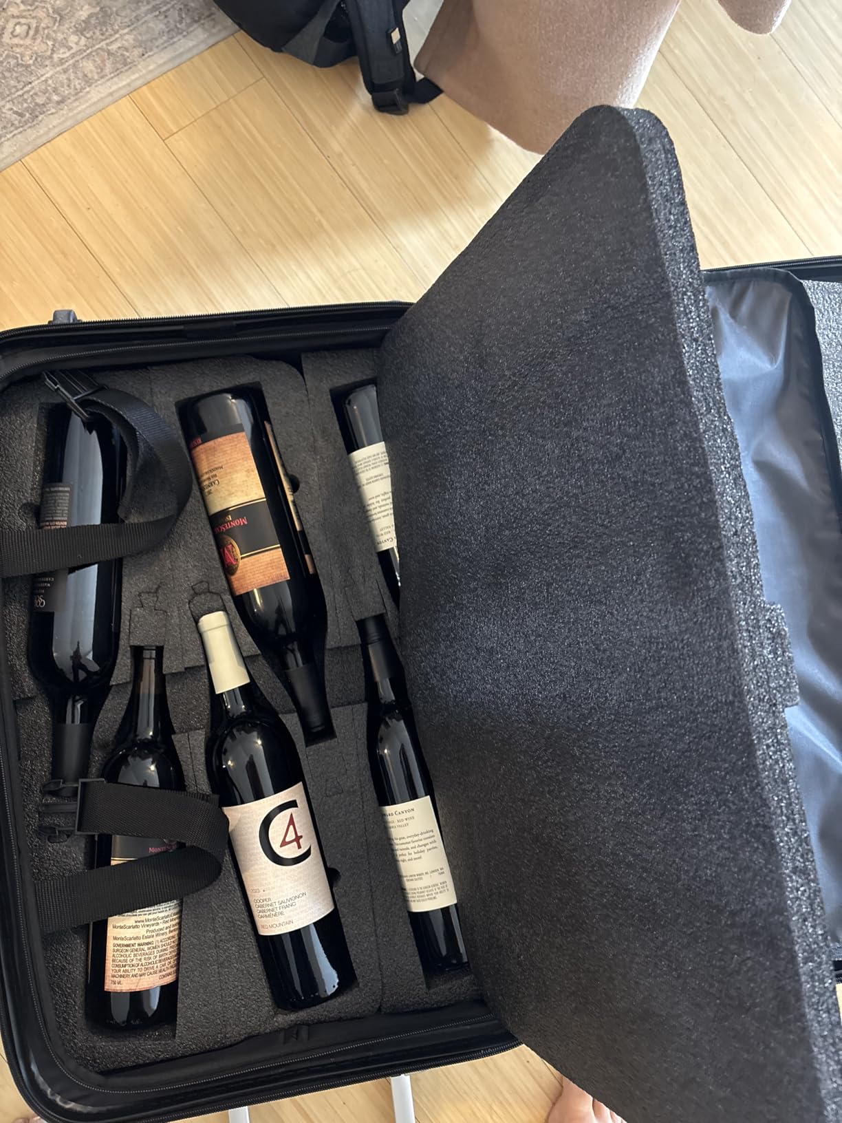 VinGardeValise® Grande Wine Suitcase - 12-Bottle Travel Luggage, TSA-Approved, Durable Hard Shell, Shockproof Foam, Secure Bottle Protection for Enthusiasts & Collectors - Black customer photo 1