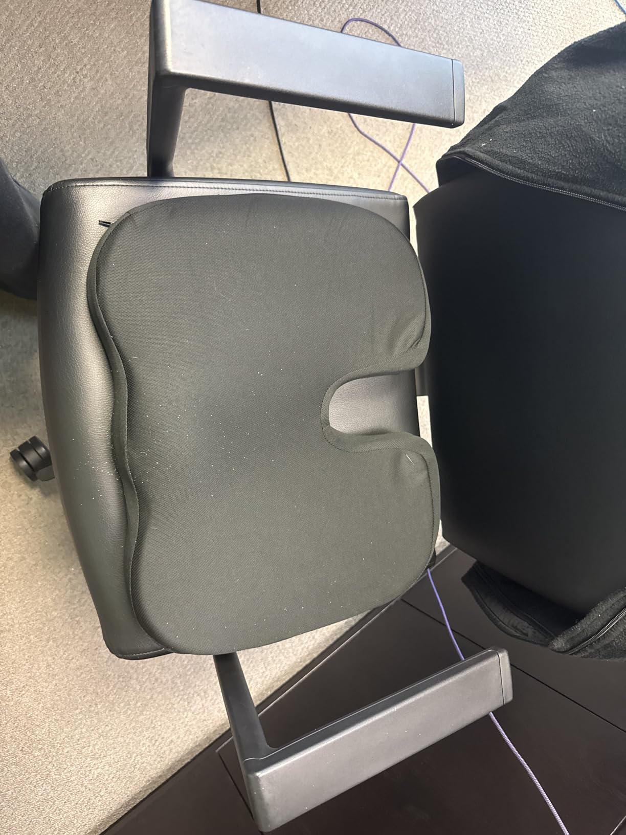 5 STARS UNITED Seat Cushion - Memory Foam Chair Cushion for Tailbone Pain Relief - Ergonomic Support for Coccyx, Sciatica & Butt - Office, Desk & Gaming Chair, Car Seat, Wheelchair, Airplane, Black customer photo 1