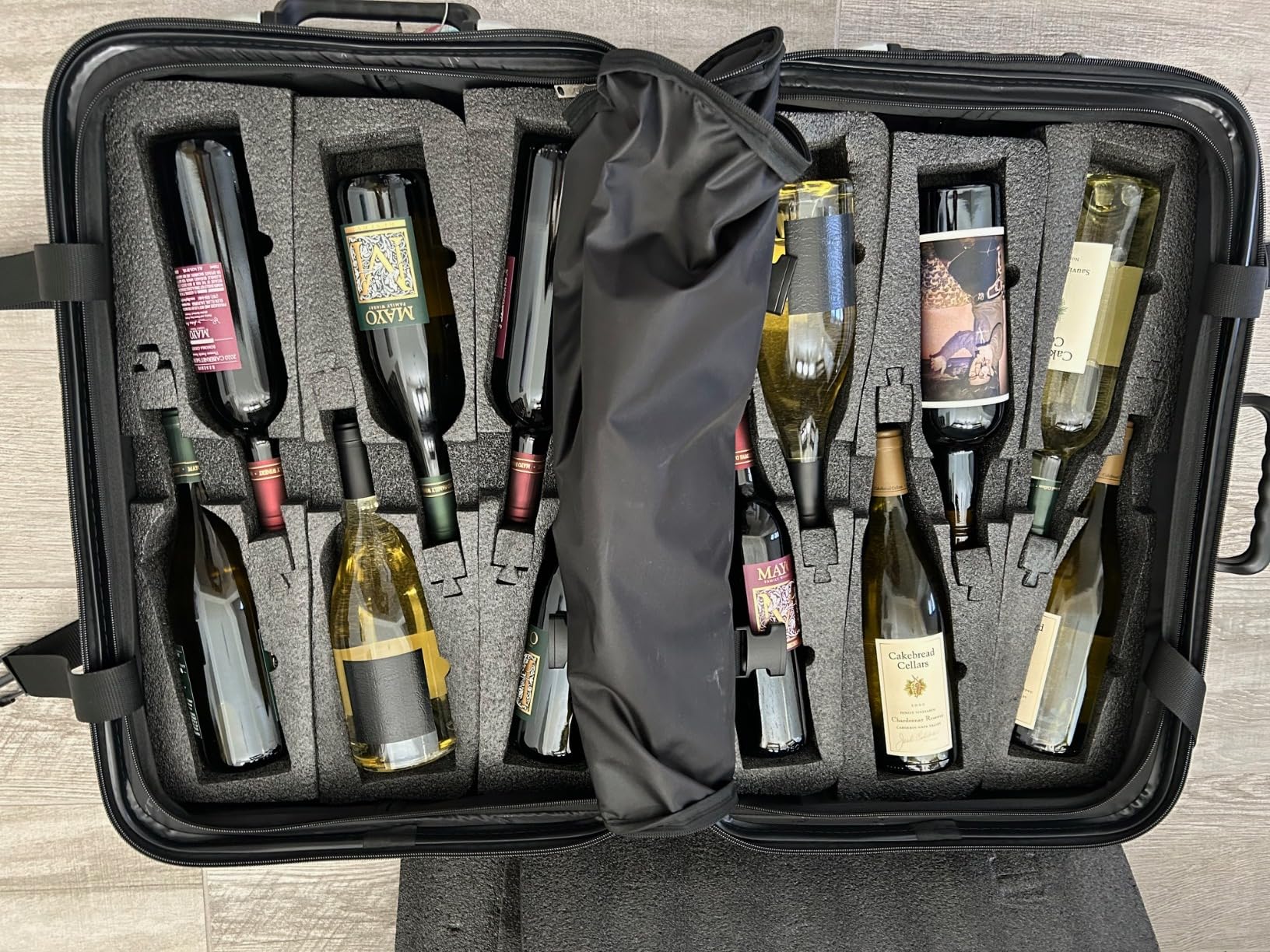 VinGardeValise Grande Wine Suitcase - 12-Bottle Travel Luggage, TSA-Approved, Durable Hard Shell, Shockproof Foam, Secure Bottle Protection for Enthusiasts & Collectors - Silver customer photo 2