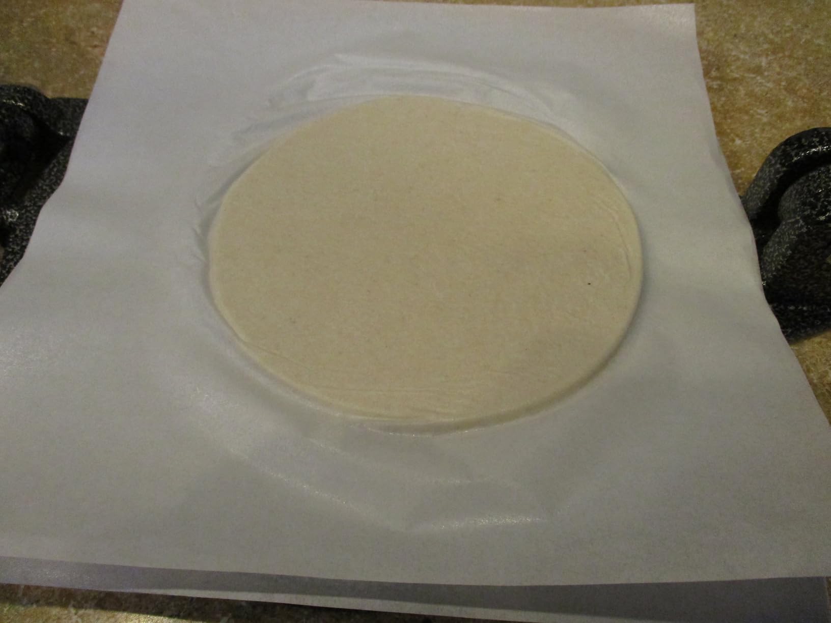 ARC Tortilla Press 8 inch, Cast Iron Tortilla Maker Include 100 Pcs Parchment Paper, Heavy Duty Tortillera Pataconera customer photo 2