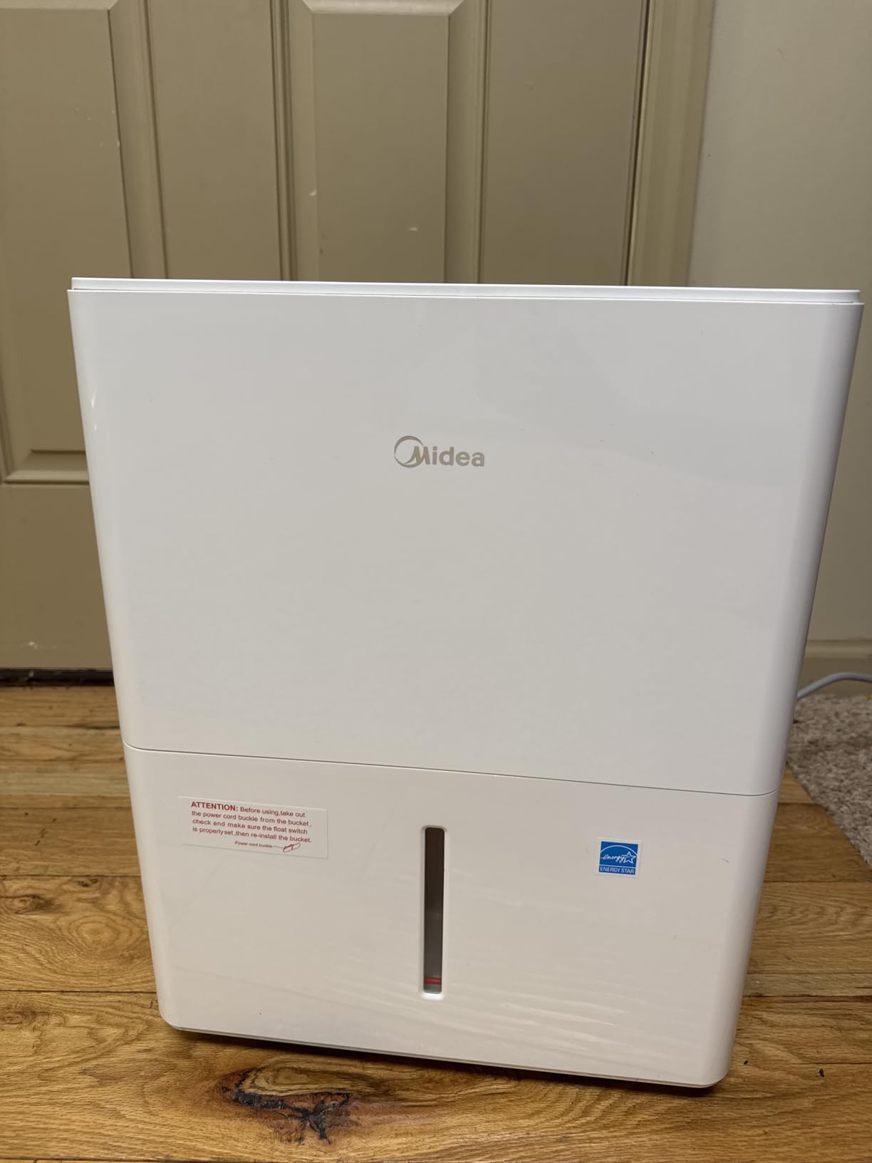 Midea 1,500 Sq. Ft. Energy Star Certified Dehumidifier With Reusable Air Filter 22 Pint - Ideal For Basements, Large & Medium Sized Rooms, And Bathrooms (White) customer photo 2
