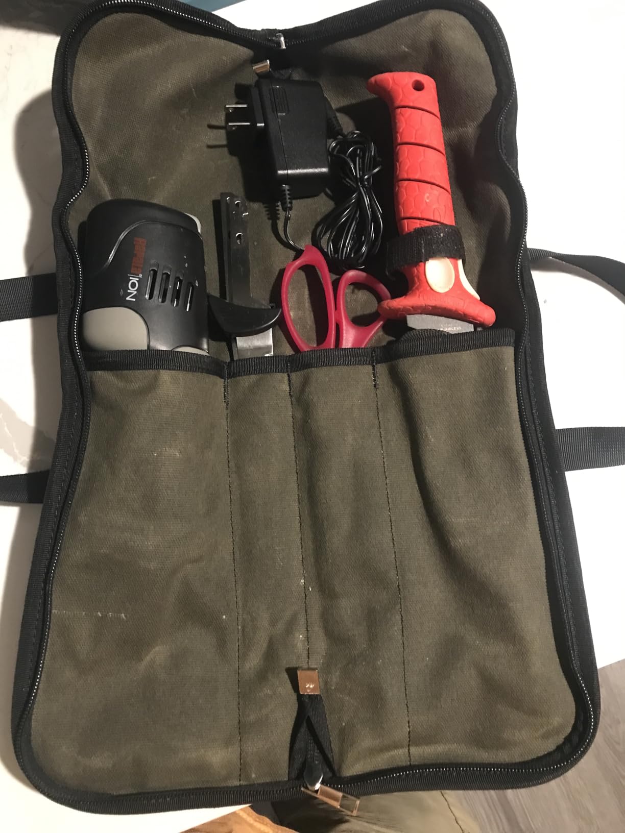 Knife Roll, Heavy Duty Knife Bag, Waxed Canvas knife Case with 4 Slots for Knives & Kitchen Tools, Chef Knife Bag with Handle, Portable Knife Roll Bag for Storage Home Traveling Camping customer photo 1