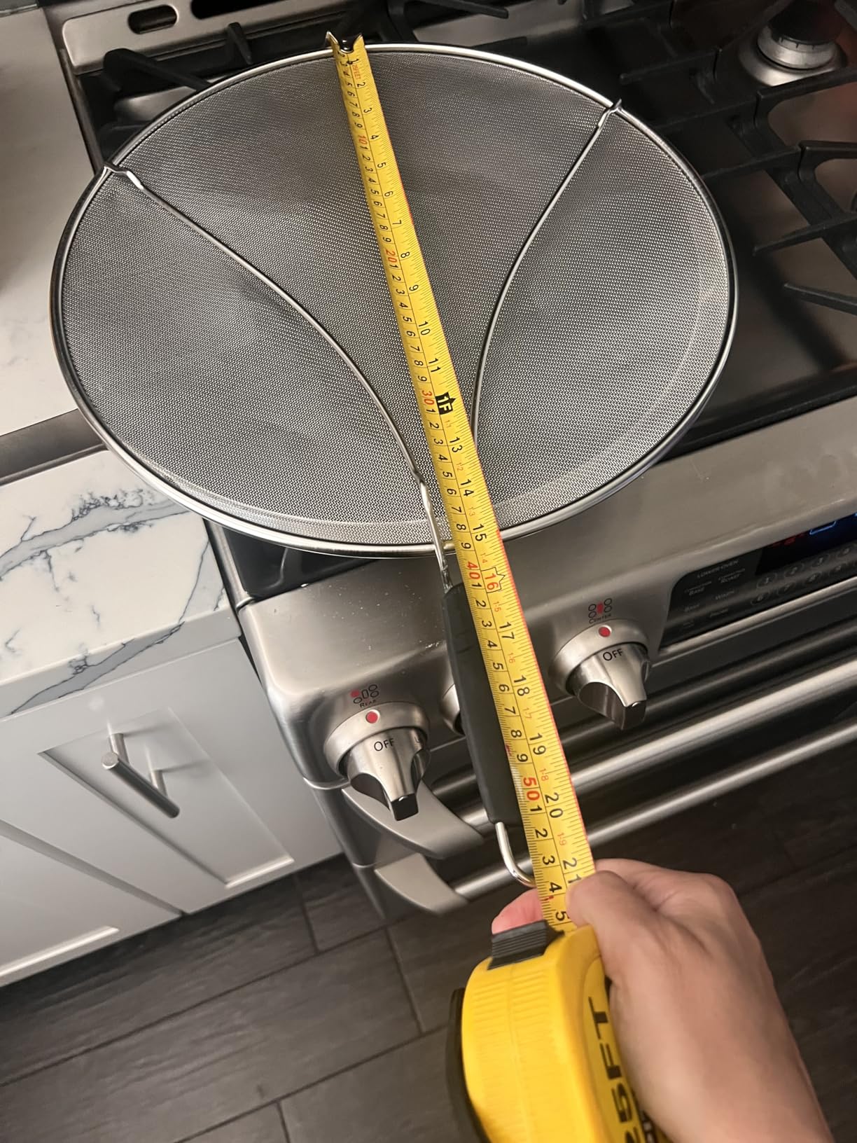 BergKoch Splatter Screen for Frying Pan - 15 Inch Stainless Steel Grease Splatter Guard - Cover Oil Splash when Sizzling Bacon, Cooking Fried Chicken or Popcorn customer photo 2