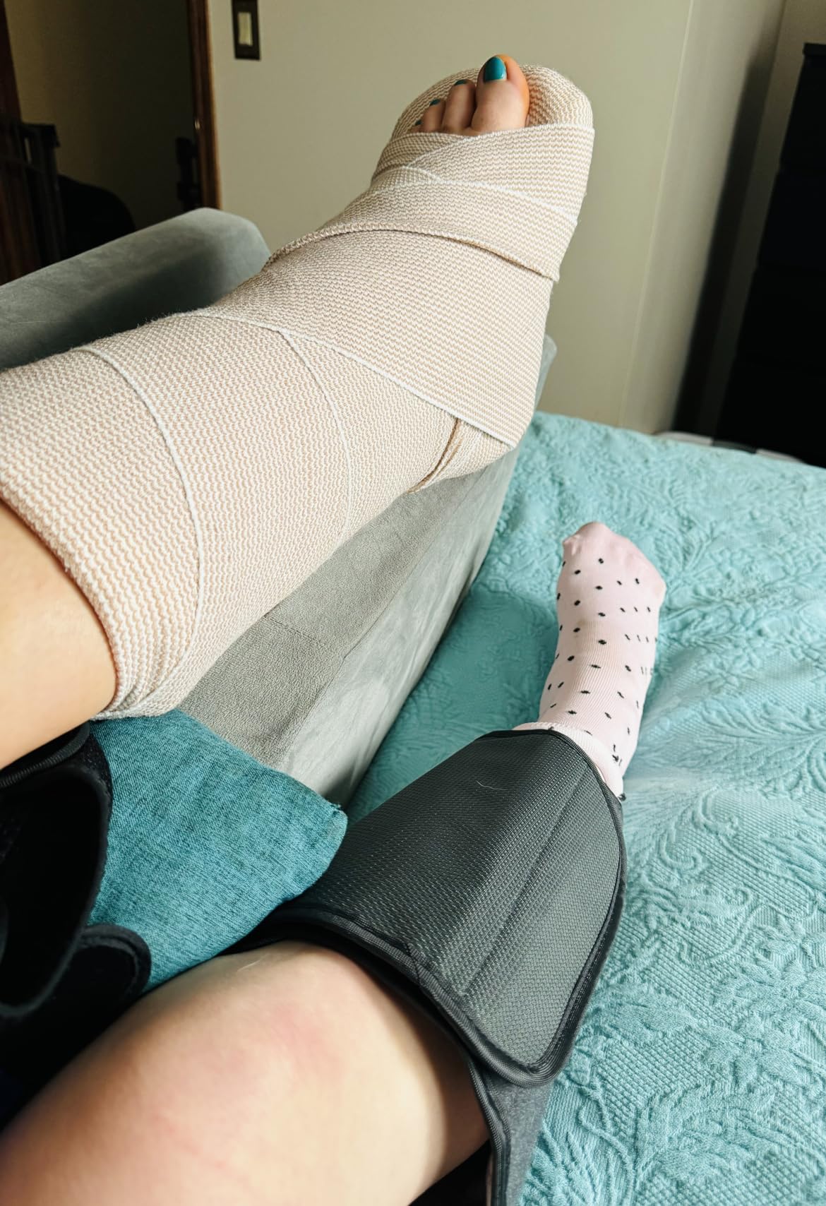 QUINEAR Air Compression Leg Massager for Circulation & Pain Relief, Calf Massagers with 2 Modes & 3 Intensities, Sequential Compression Device (SCD) for RLS, Edema customer photo 1