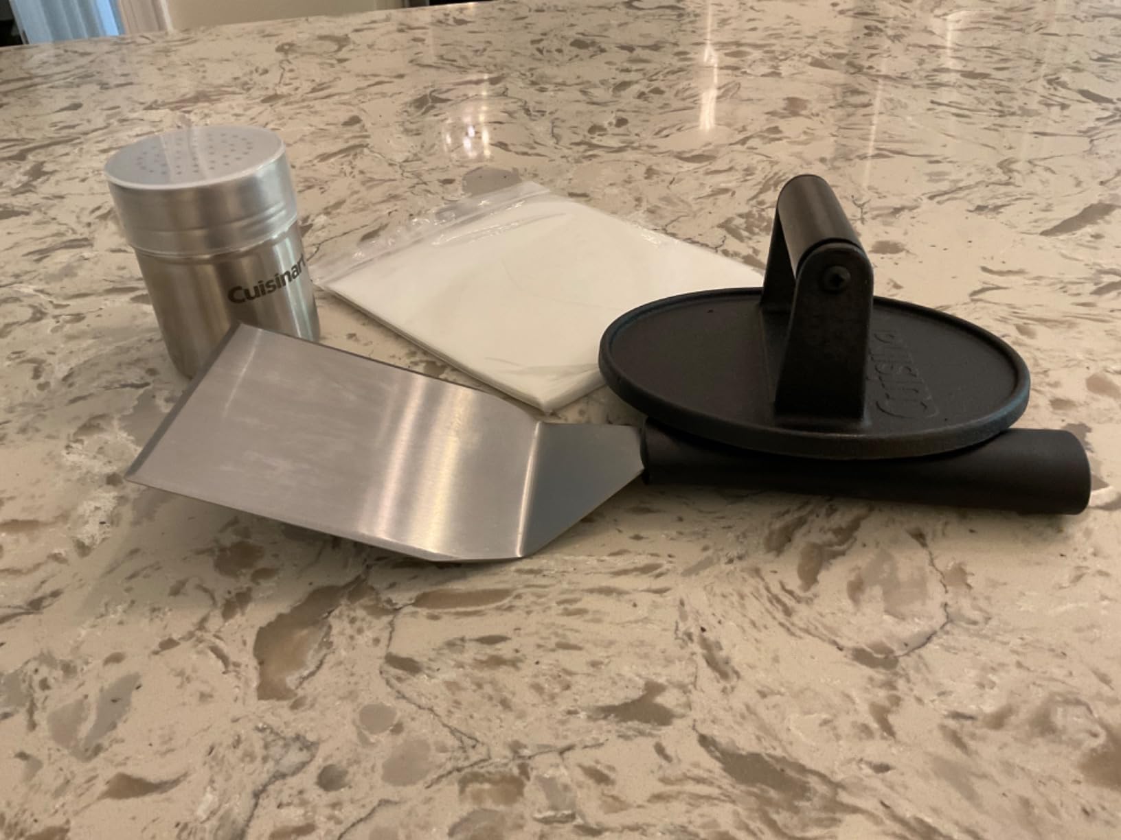 Cuisinart Smash Burger Kit, Cast Iron Press, Spatula, Seasoning Shaker and Patty Papers for Perfect Cookouts, Barbecues and Tailgates customer photo 2