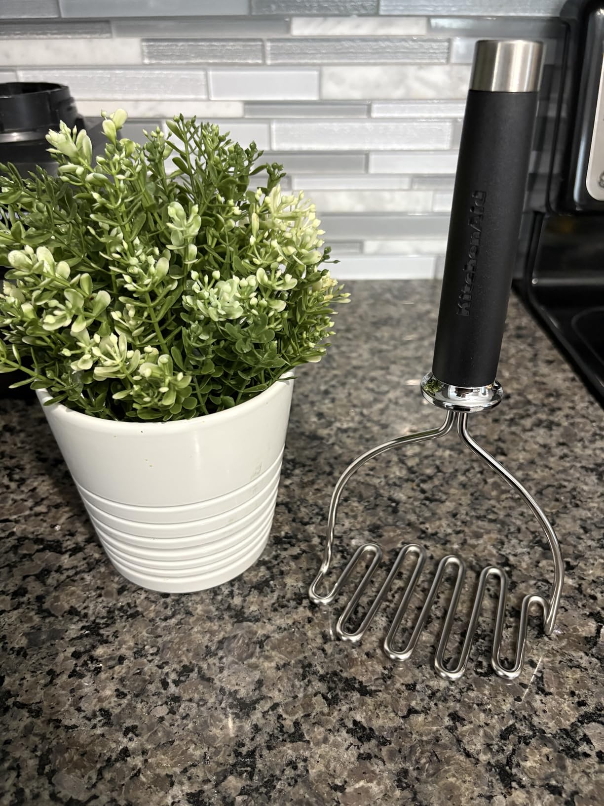 KitchenAid Gourmet Stainless Steel Wire Masher, 10.24-Inch, Black customer photo 2