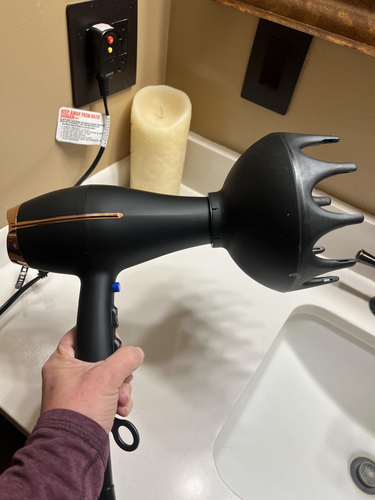 Conair InfinitiPRO AC Motor Pro Hair Dryer | Professional ionic ceramic blow dryer for faster, frizz-free drying on all hair types, Black, Model 650X customer photo 2